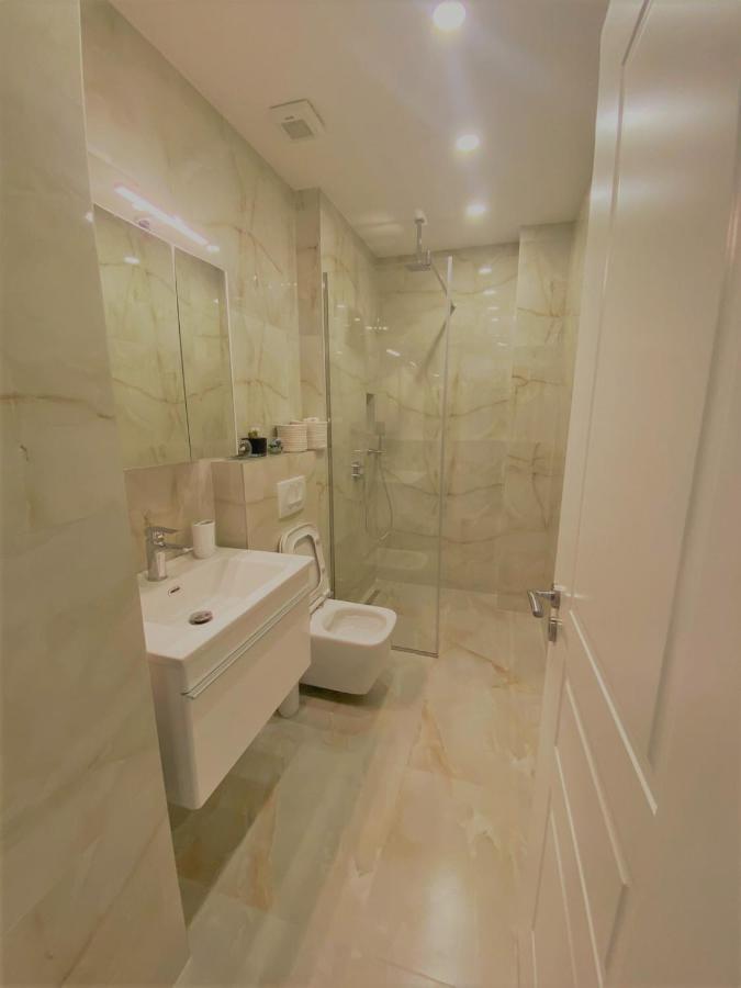 Cozy Central Tirana Apartments Ngoại thất bức ảnh