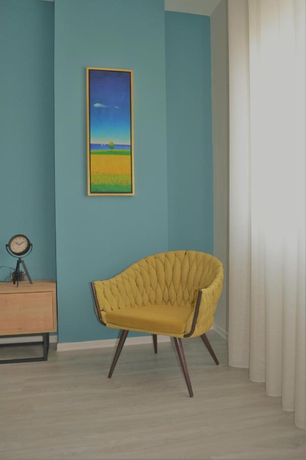 Cozy Central Tirana Apartments Ngoại thất bức ảnh