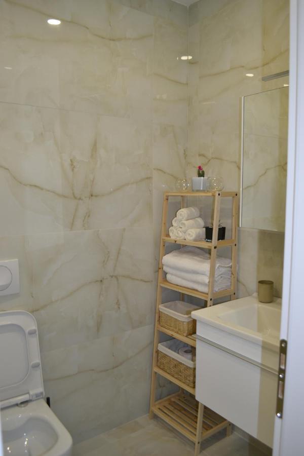 Cozy Central Tirana Apartments Ngoại thất bức ảnh