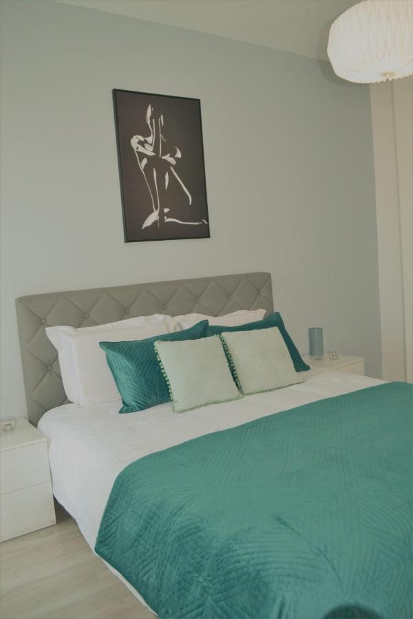 Cozy Central Tirana Apartments Ngoại thất bức ảnh
