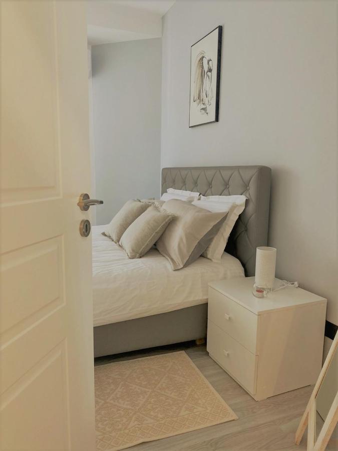 Cozy Central Tirana Apartments Ngoại thất bức ảnh