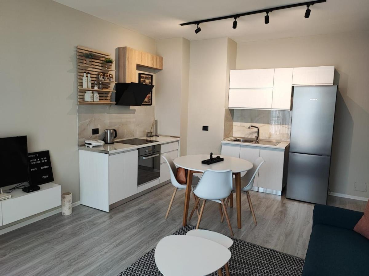 Cozy Central Tirana Apartments Ngoại thất bức ảnh